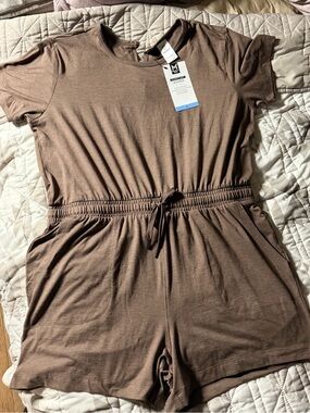 NEW Women’s Large Romper